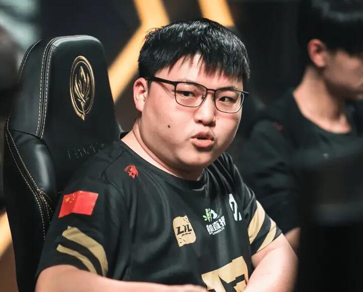 开云app-包含Uzi连续十五场比赛得分超过最后时刻胜出，巴黎圣日耳曼不断突破！的词条