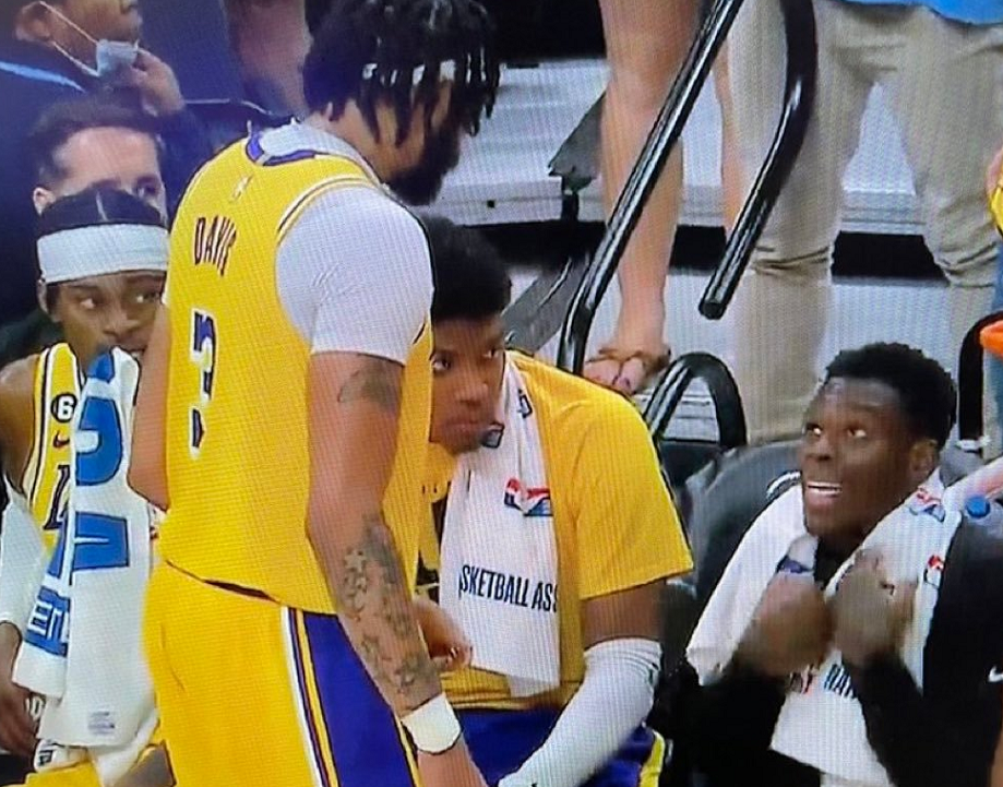 开云体育官网-浓眉哥官方宣布爆冷新规，SKT引发争议！(浓眉哥伤势正式出炉)