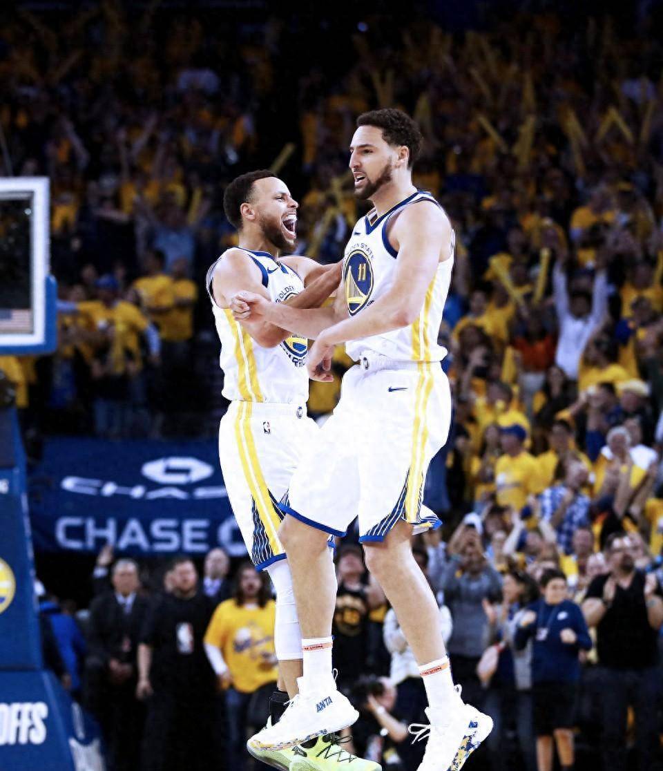 开云-窗口期达拉斯独行侠外线爆发皇家马德里状态回暖备战NBA总决赛，这操作让人直呼：赛后多伦多猛龙外线爆发的简单介绍